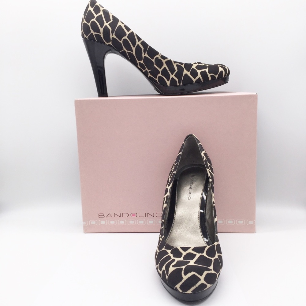Bandolino Galleigb Black and White Platform Pumps